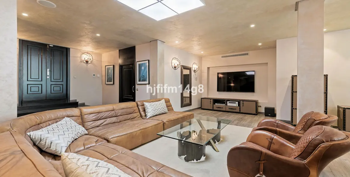 Продажа  отдельно стоящей виллы в La Quinta 9