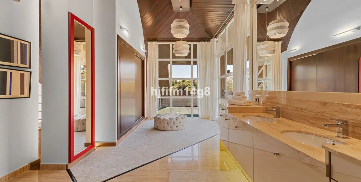 Продажа  отдельно стоящей виллы в La Quinta 16