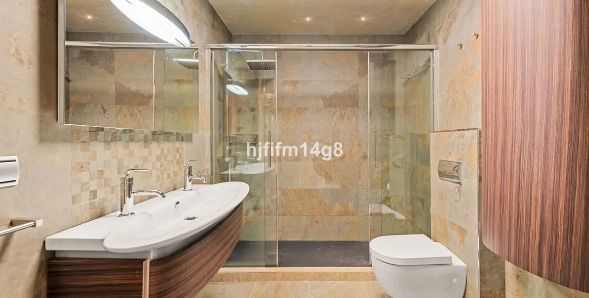 Продажа  отдельно стоящей виллы в La Quinta 19