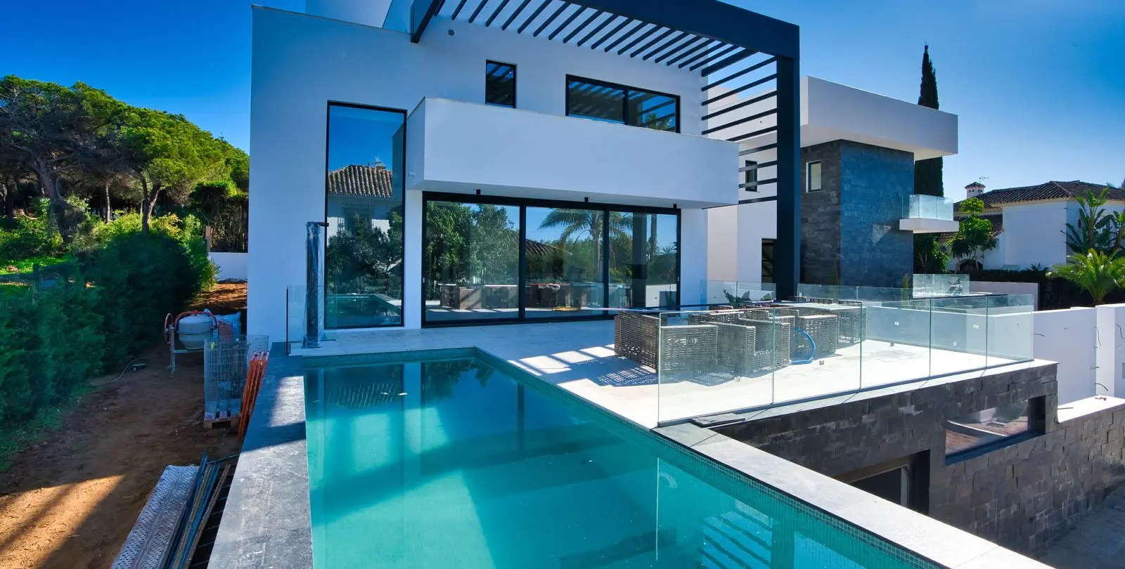 Venta de villa independiente en Marbesa 2