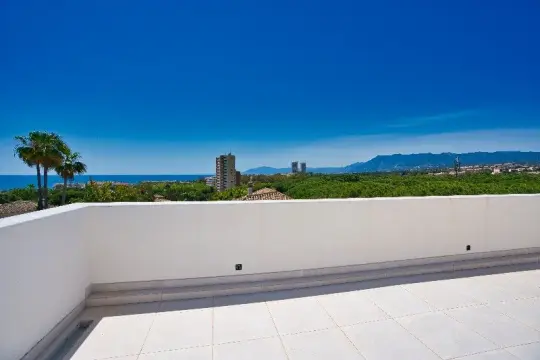 Image 9 thumb