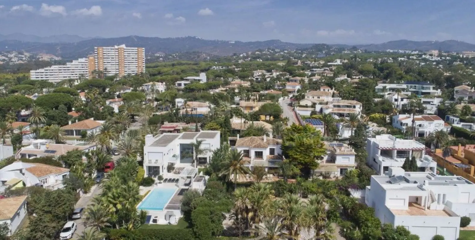 Venta de villa independiente en Marbesa 11