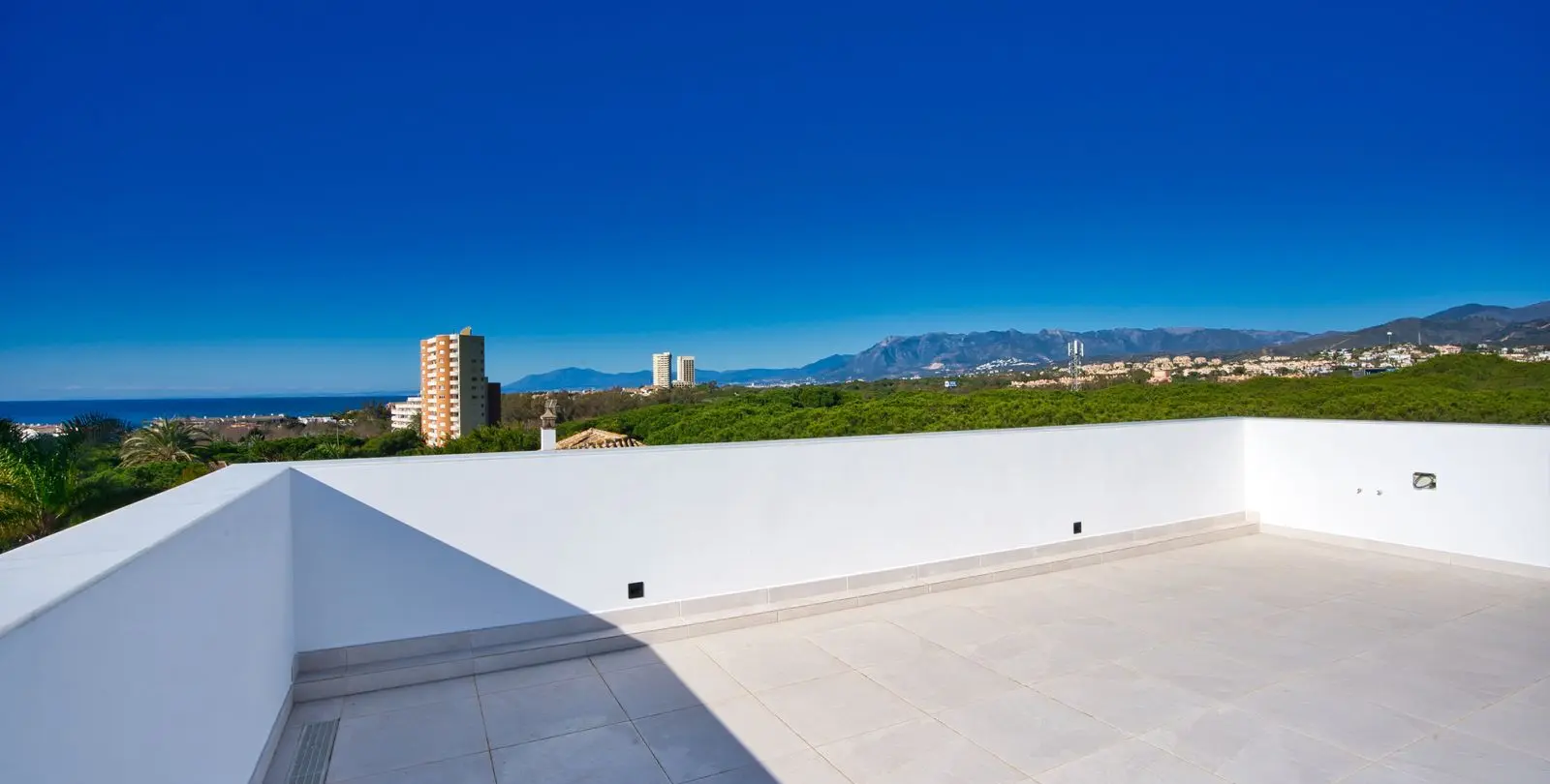 Venta de villa independiente en Marbesa 23