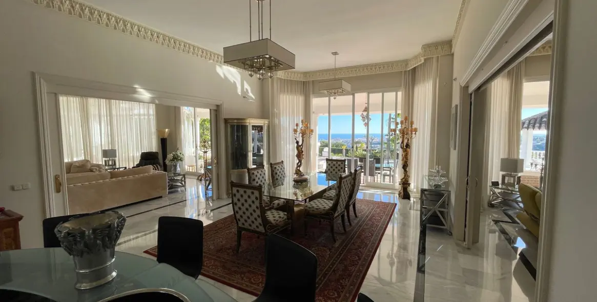 Sale of detached villa in Mijas 11
