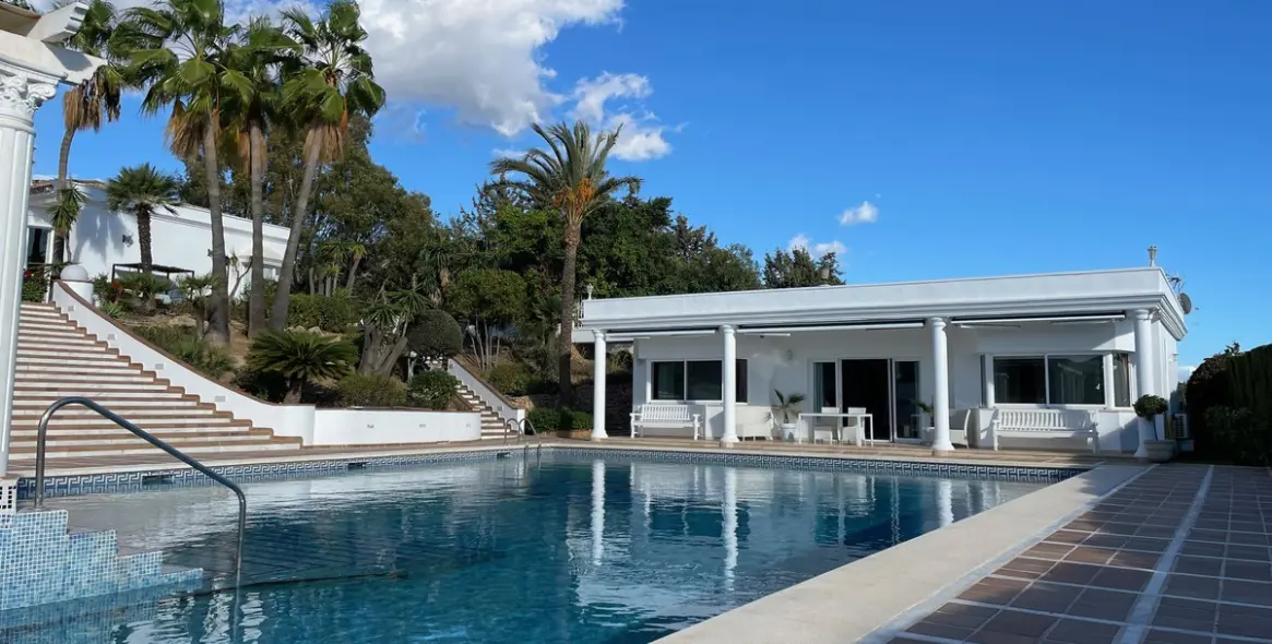 Sale of detached villa in Mijas 18