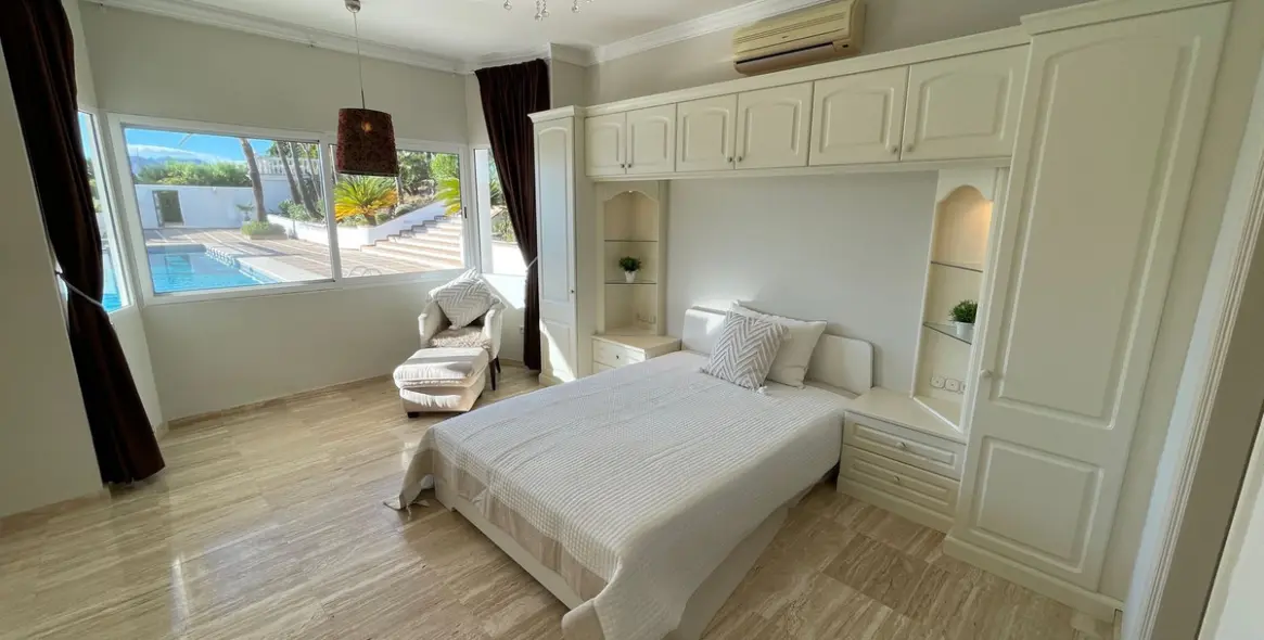 Sale of detached villa in Mijas 20
