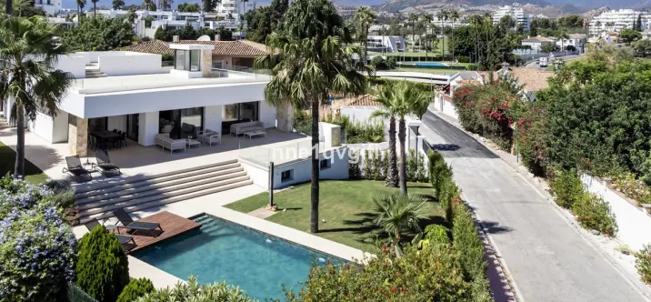 Venta de villa independiente en Guadalmina Alta 0