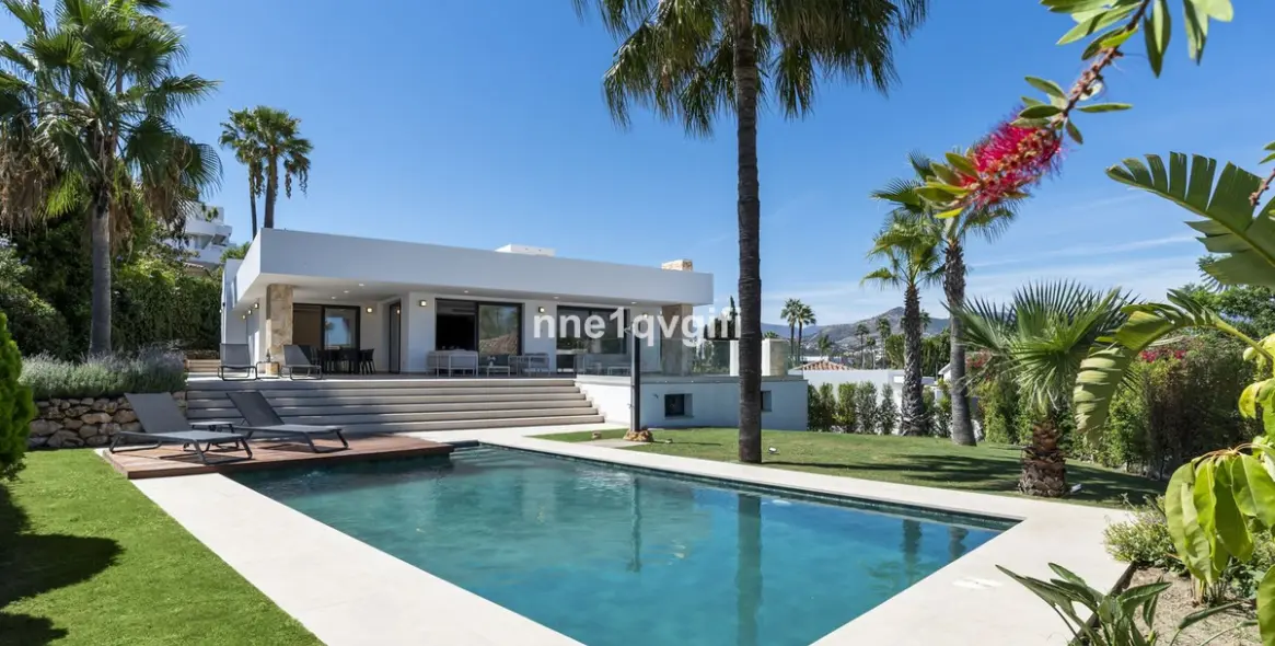 Venta de villa independiente en Guadalmina Alta 2
