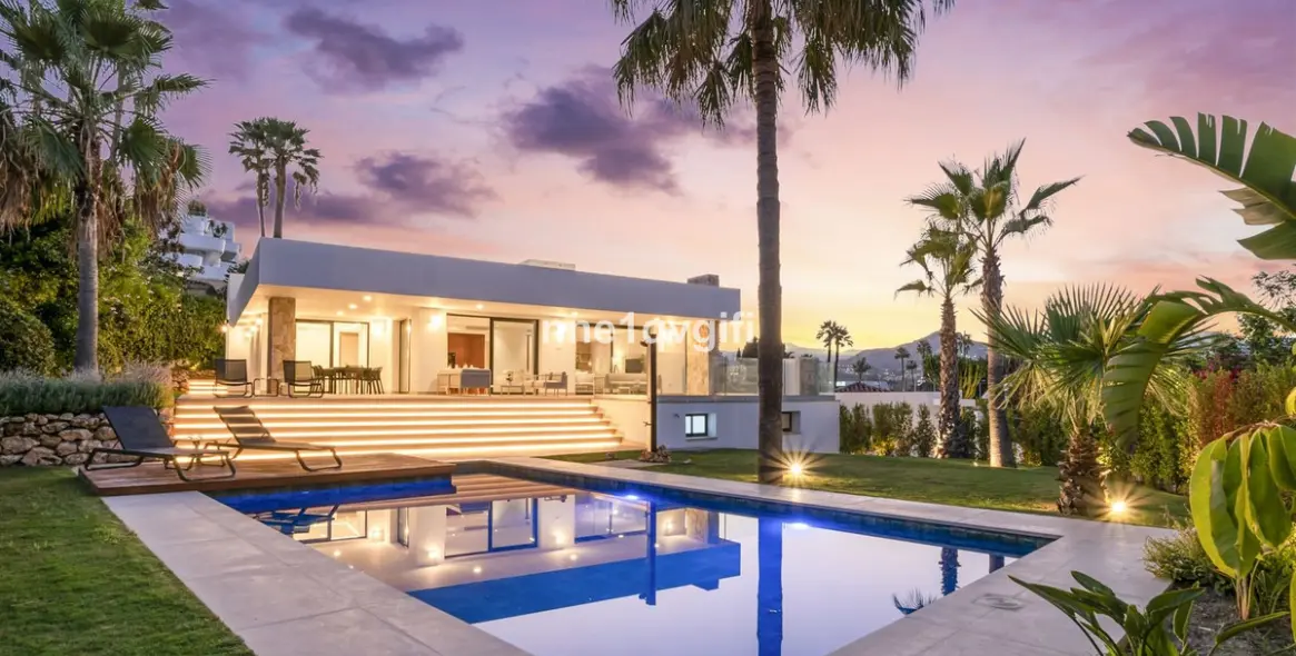 Venta de villa independiente en Guadalmina Alta 17