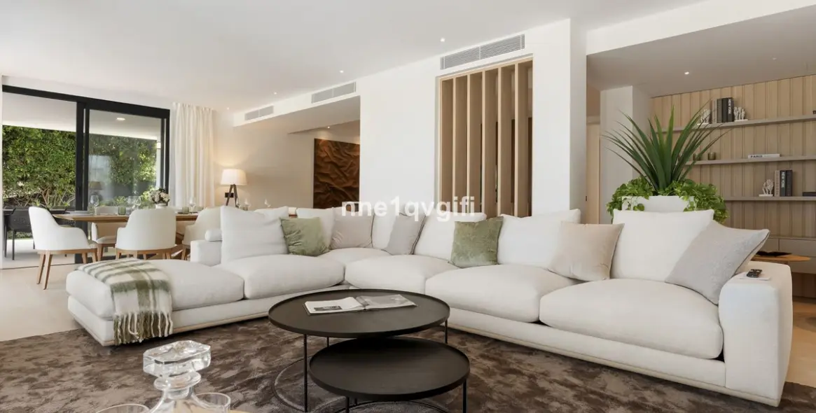 Venta de villa independiente en Guadalmina Alta 19