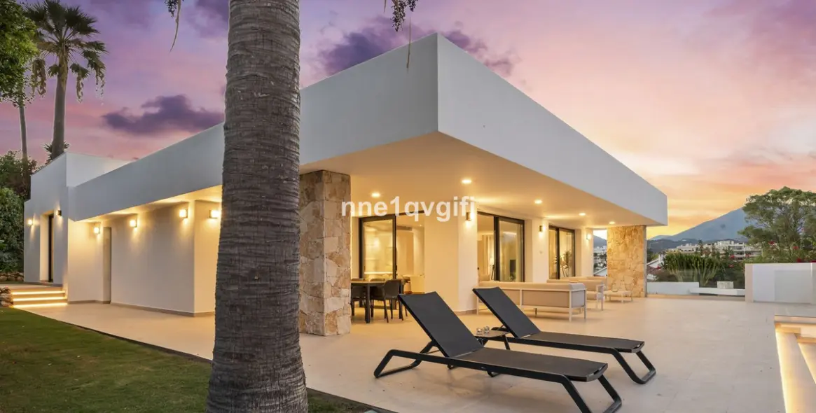 Venta de villa independiente en Guadalmina Alta 27