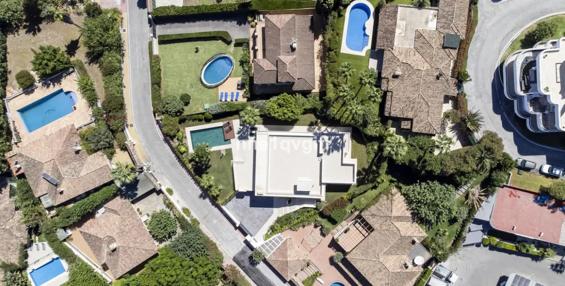 Venta de villa independiente en Guadalmina Alta 34