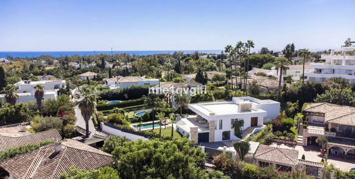 Venta de villa independiente en Guadalmina Alta 38