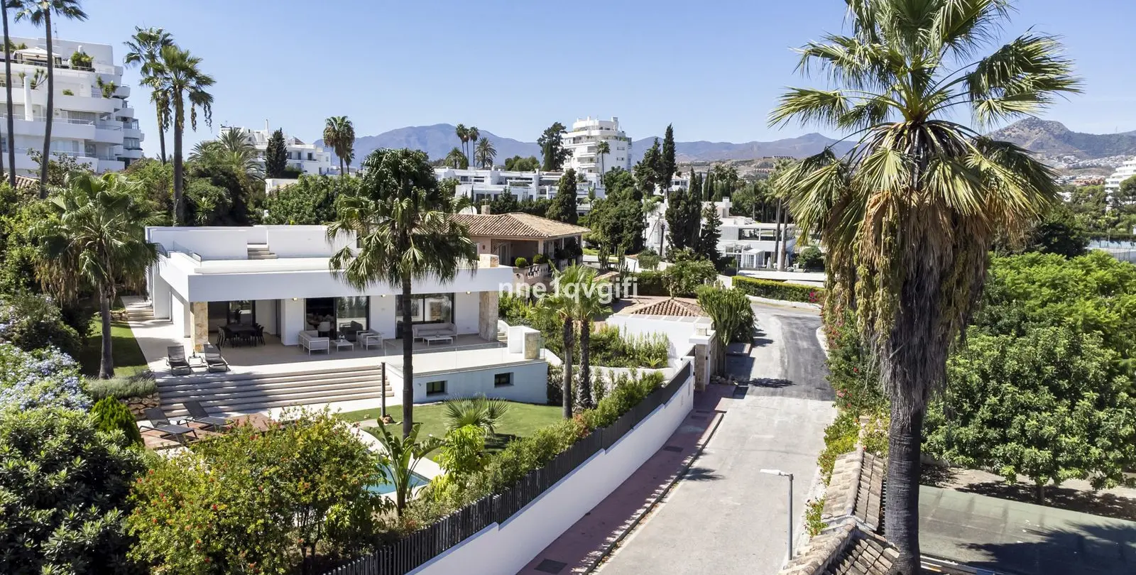 Venta de villa independiente en Guadalmina Alta 36