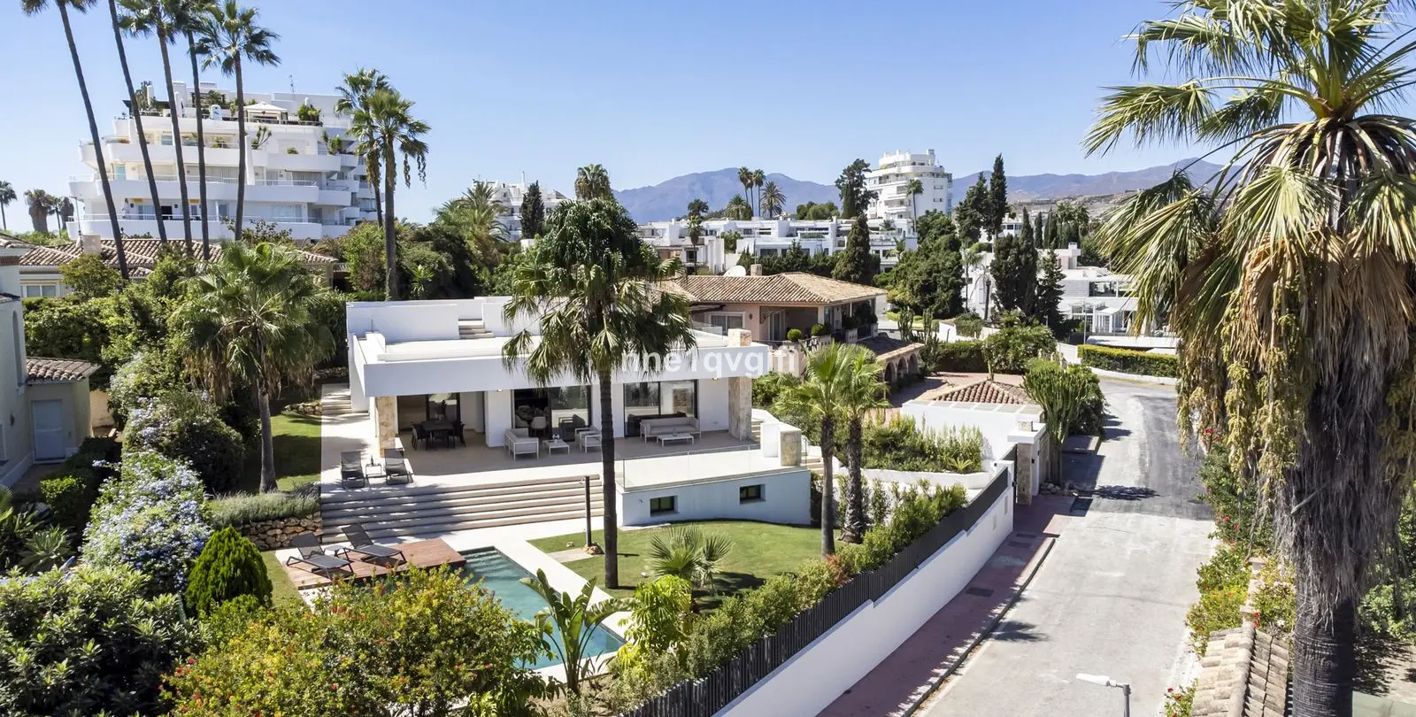 Venta de villa independiente en Guadalmina Alta 37