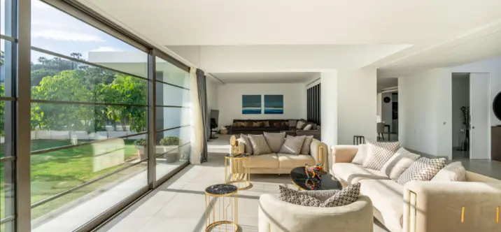 Продажа  отдельно стоящей виллы в Benahavís 3