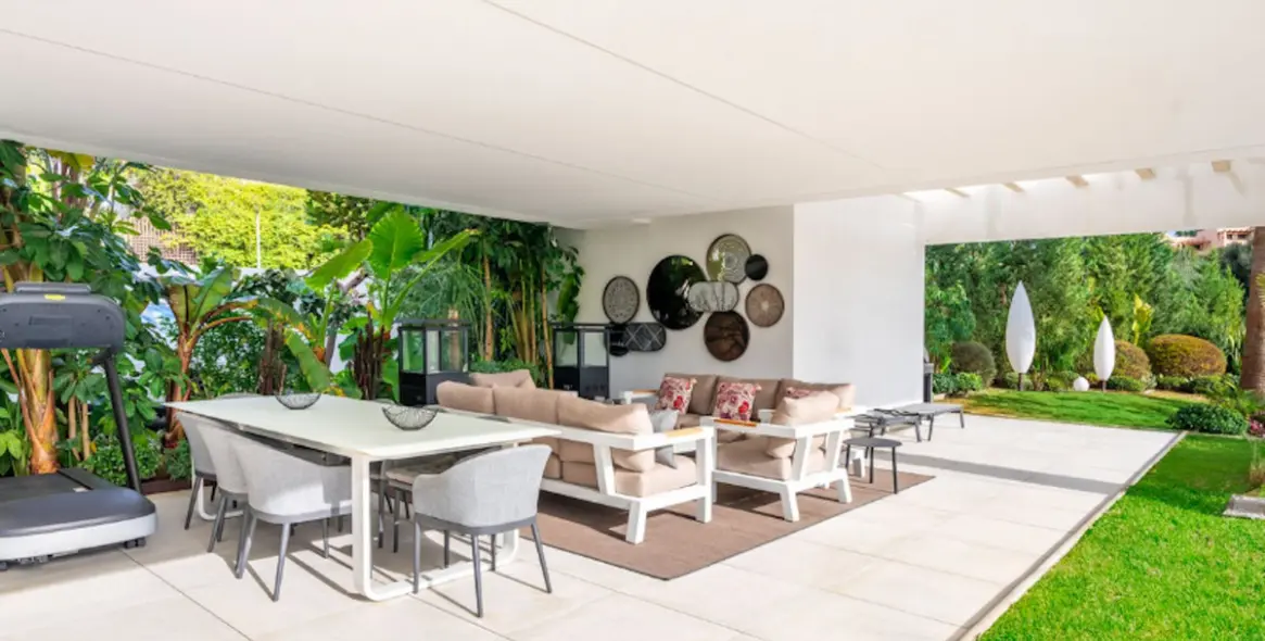 Sale of detached villa in Benahavís 23