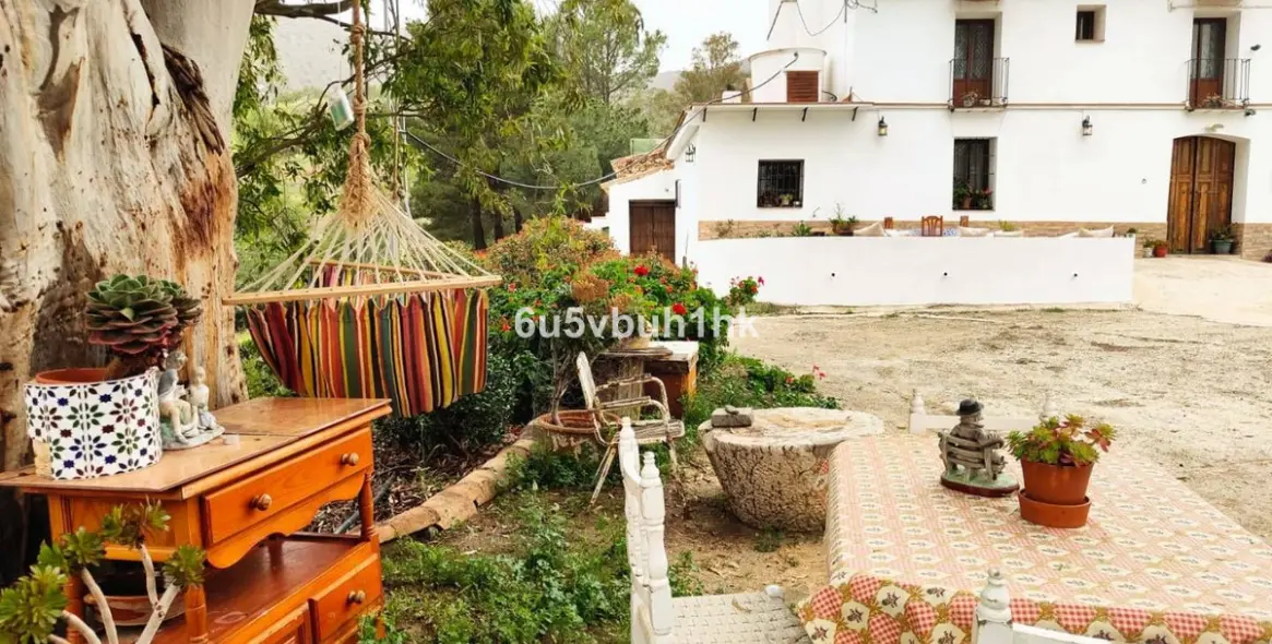 Sale of townhouse in Marbella (district Marbella) 1