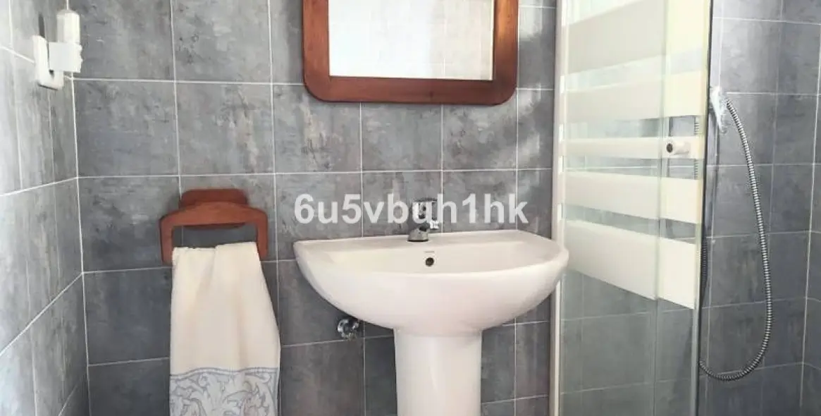 Sale of townhouse in Marbella (district Marbella) 9