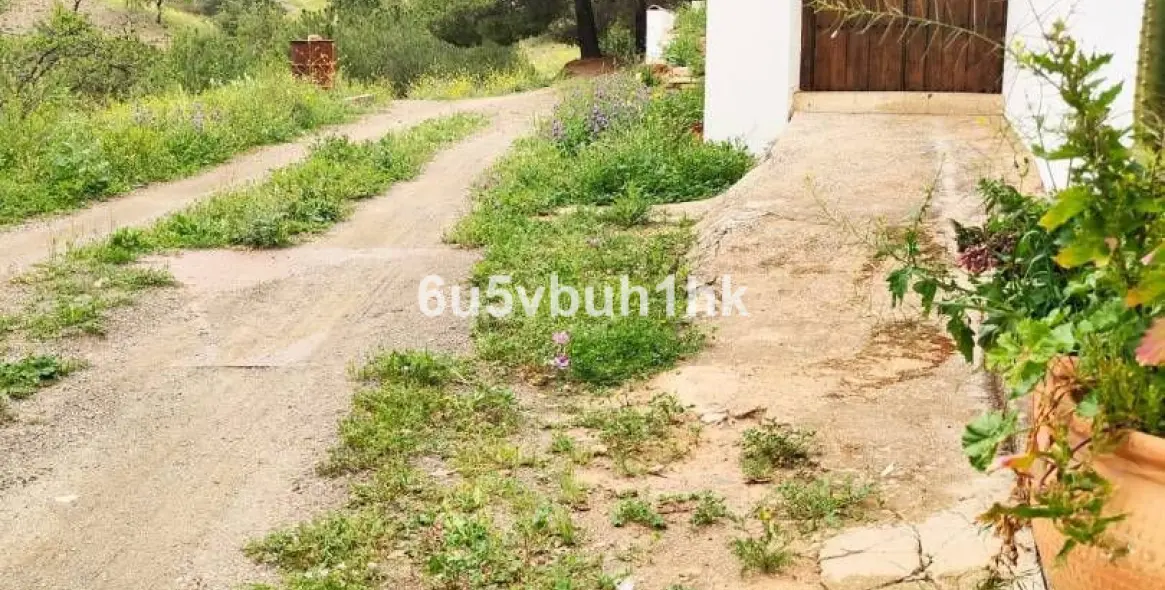 Sale of residential plot in Malaga 30