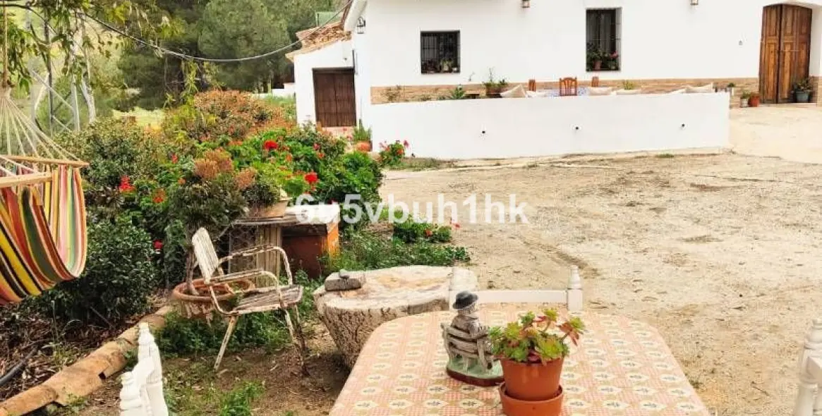Sale of residential plot in Malaga 33