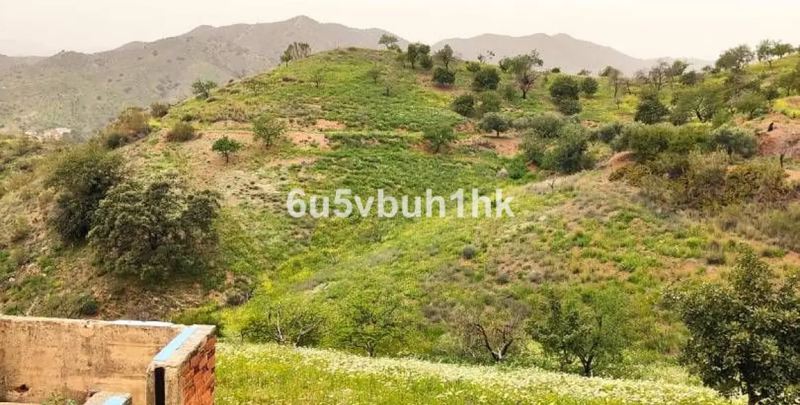 Sale of residential plot in Malaga 34