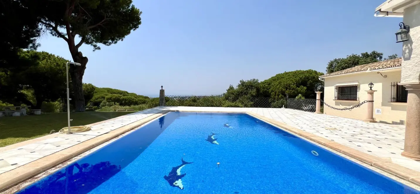 Venta de villa independiente en Elviria 3