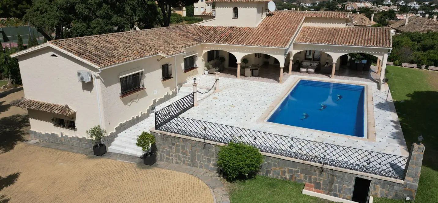 Venta de villa independiente en Elviria 4