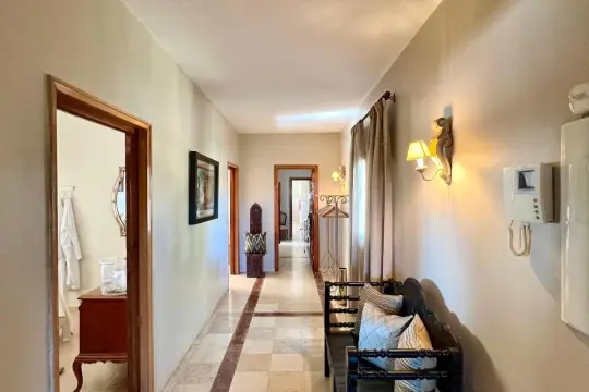 Image 32 thumb