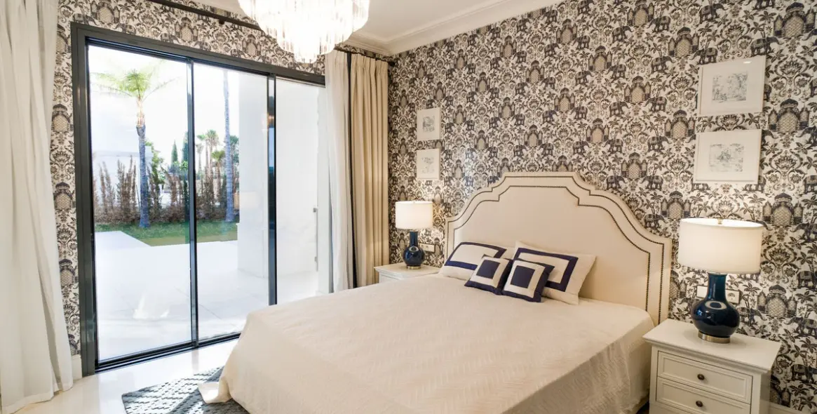 Sale of detached villa in Los Flamingos 18