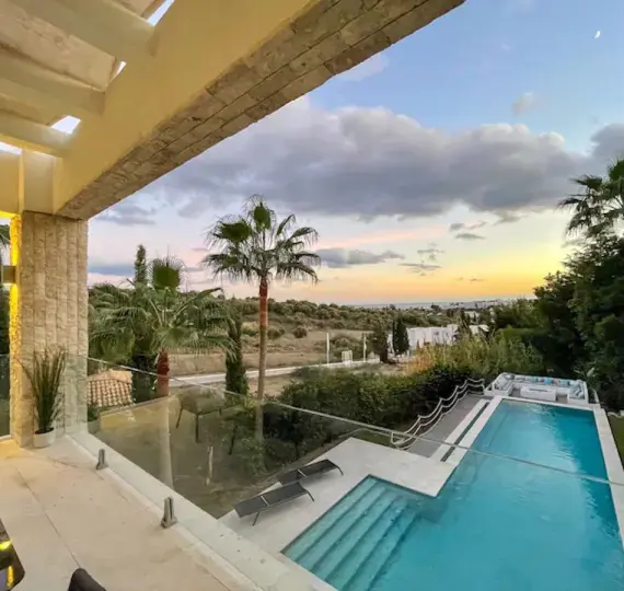 Long-term rent of detached villa in Benahavís