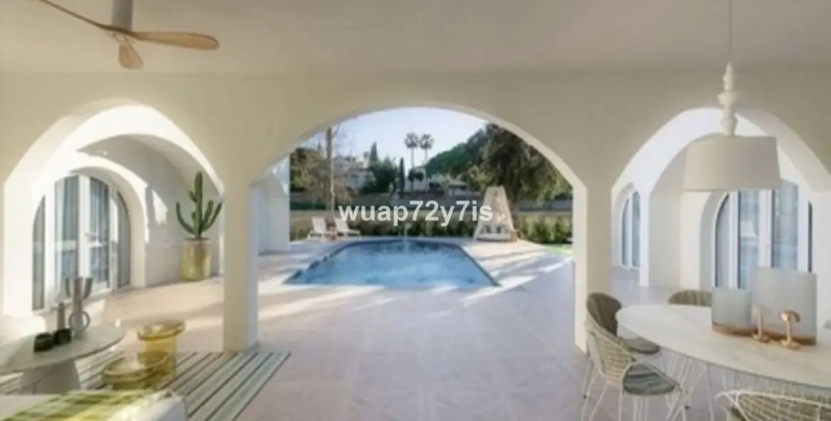Sale of detached villa in Guadalmina Alta 5