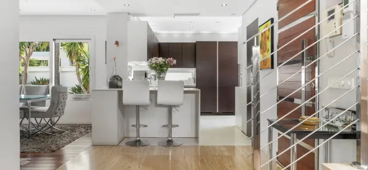 Venta de villa independiente en Nueva Andalucía 3