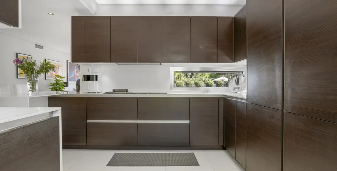 Venta de villa independiente en Nueva Andalucía 5