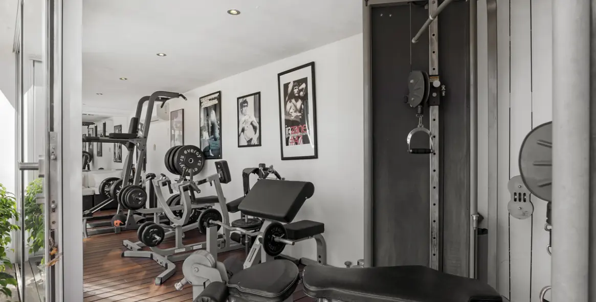 Sale of detached villa in Nueva Andalucía 26