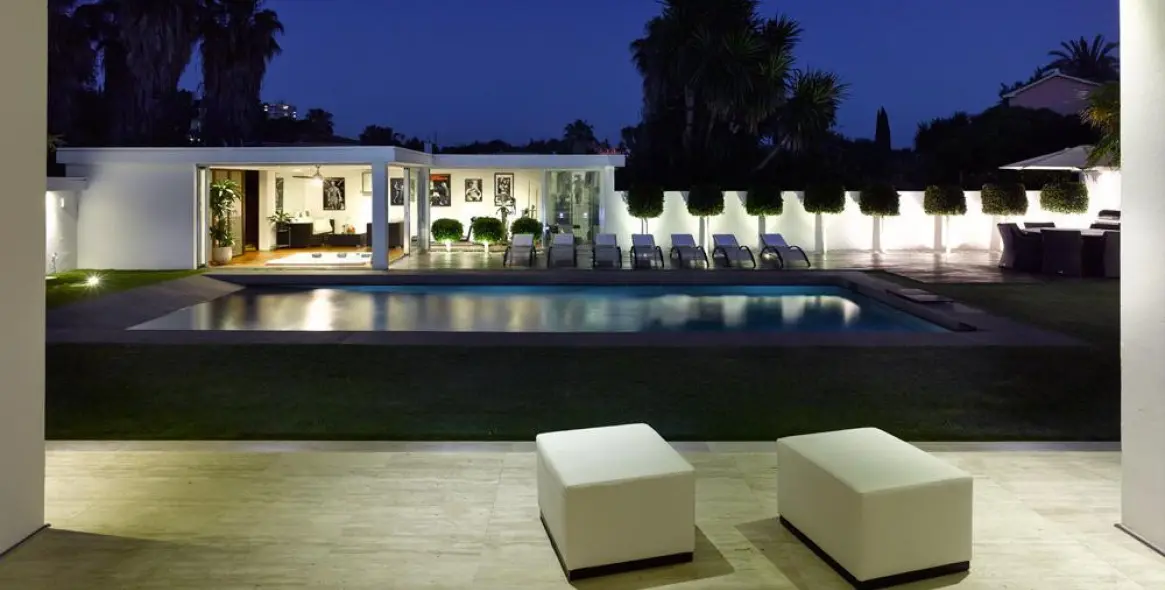 Sale of detached villa in Nueva Andalucía 46
