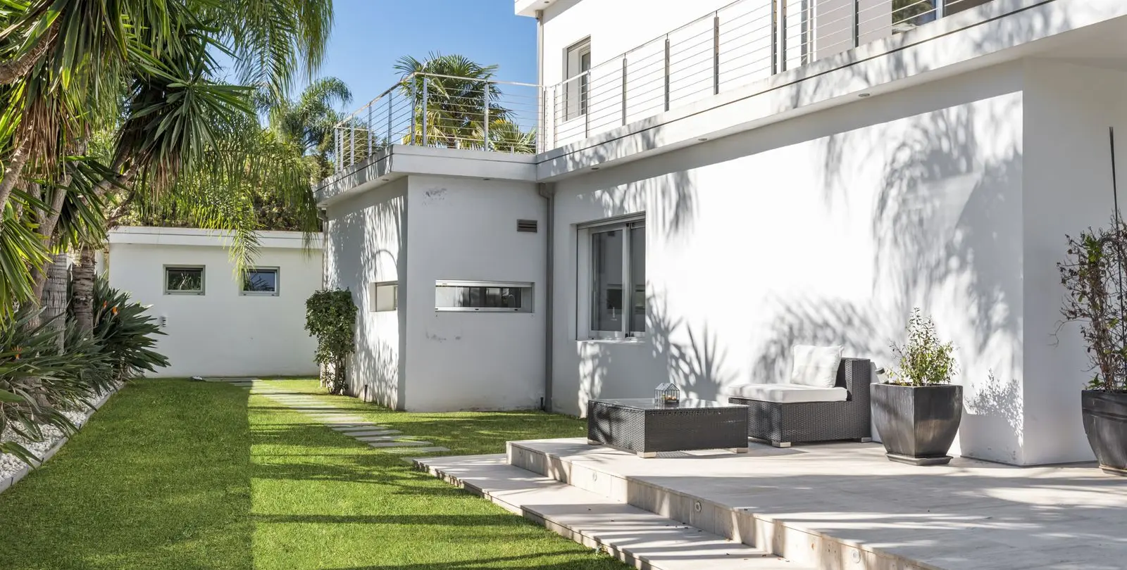 Venta de villa independiente en Nueva Andalucía 21