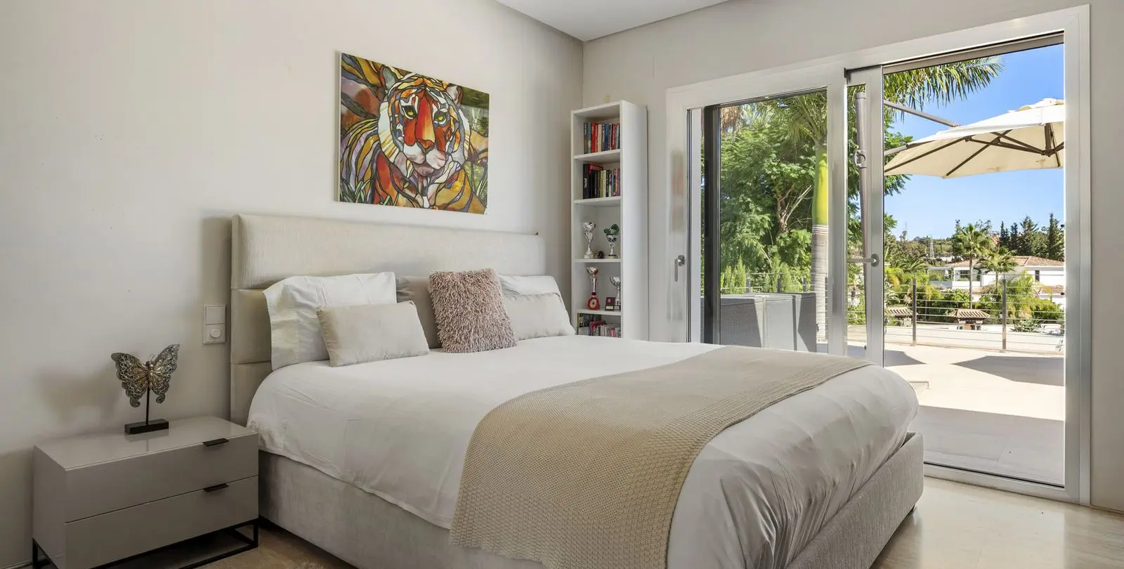 Venta de villa independiente en Nueva Andalucía 30
