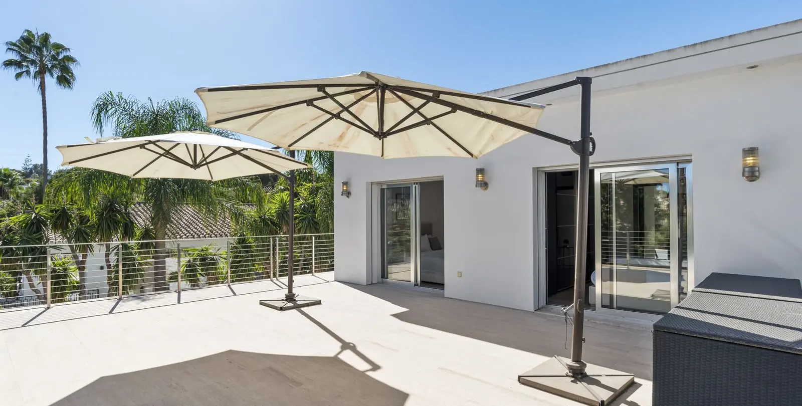 Venta de villa independiente en Nueva Andalucía 31