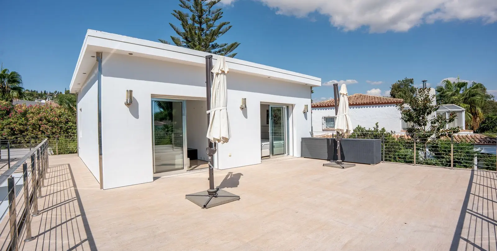 Продажа  отдельно стоящей виллы в Nueva Andalucía 23