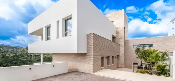 Detached villa R4813972 0