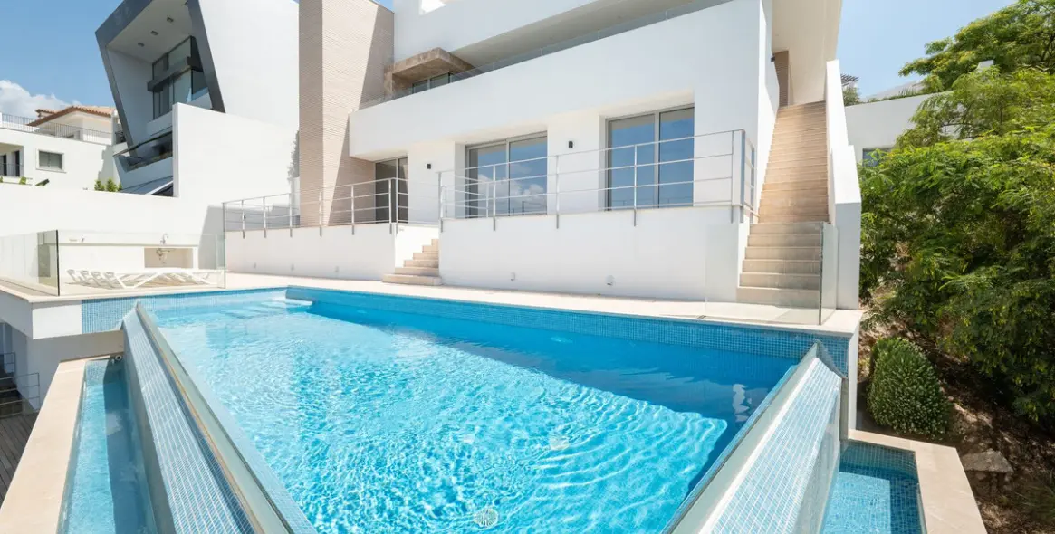 Venta de villa independiente en Los Arqueros 17