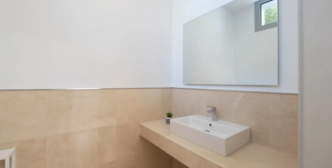 Продажа  отдельно стоящей виллы в Los Arqueros 23