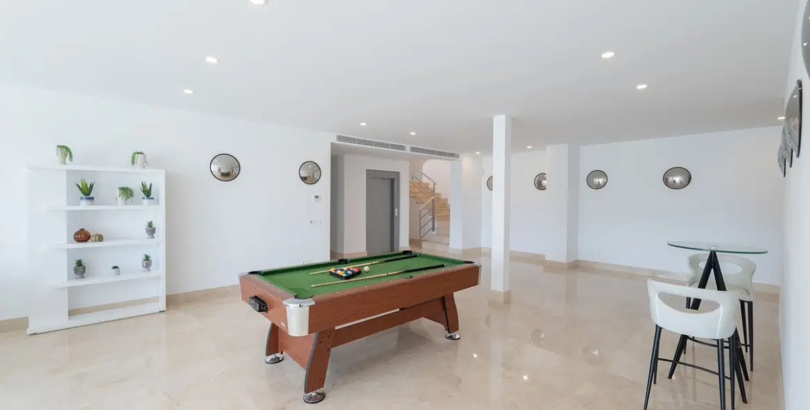 Продажа  отдельно стоящей виллы в Los Arqueros 29