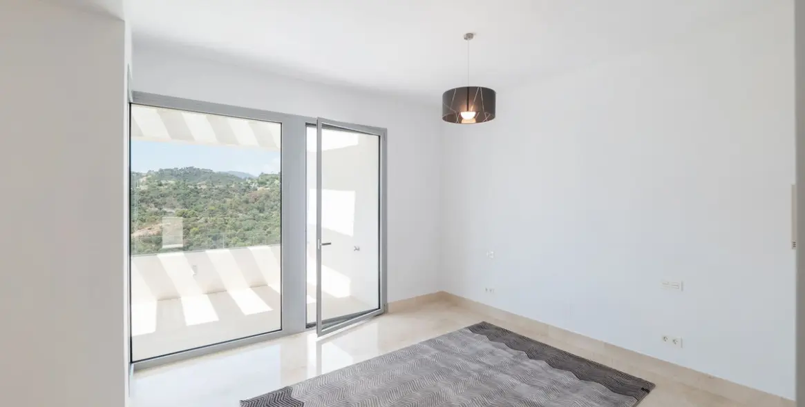 Продажа  отдельно стоящей виллы в Los Arqueros 38