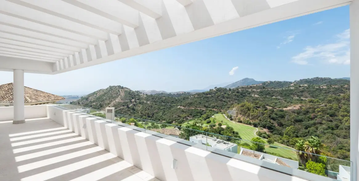 Продажа  отдельно стоящей виллы в Los Arqueros 41