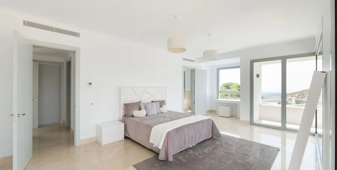 Продажа  отдельно стоящей виллы в Los Arqueros 43