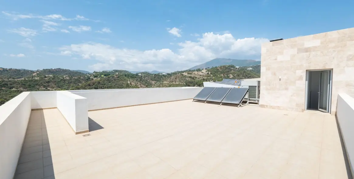 Продажа  отдельно стоящей виллы в Los Arqueros 52