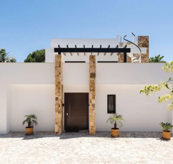 Продажа  отдельно стоящей виллы в Nueva Andalucía