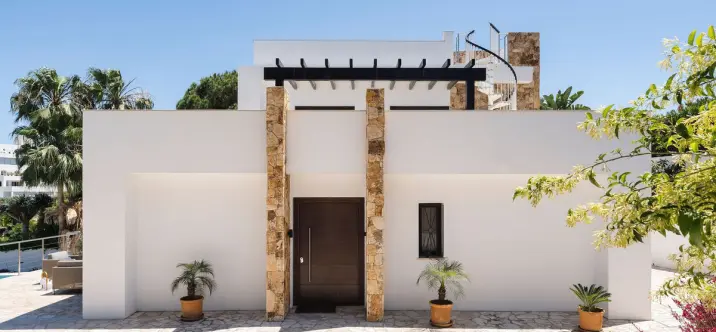 Продажа  отдельно стоящей виллы в Nueva Andalucía 1